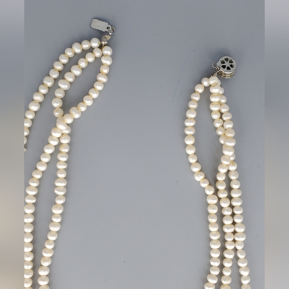 Vintage 3 Strand Pearl Necklace - Picture 5 of 7
